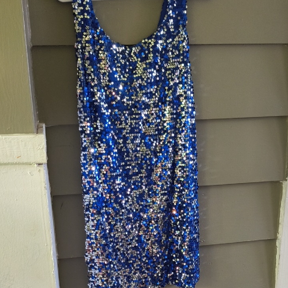 Blue and White Sleeveless Sheath Sequin Mini Dress...Perfect For HOCO!